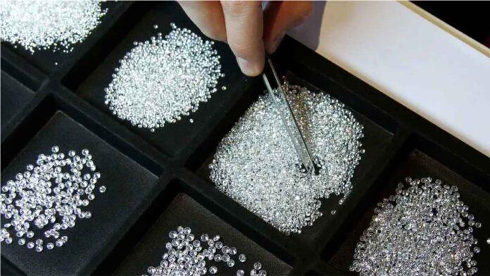 Diamond Trading Reflects Market Split-Rapaport