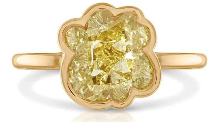 Jeweler Stephanie Gottlieb Creates $ 50,000 Popcorn-Cut Diamond Ring with Pop the Question