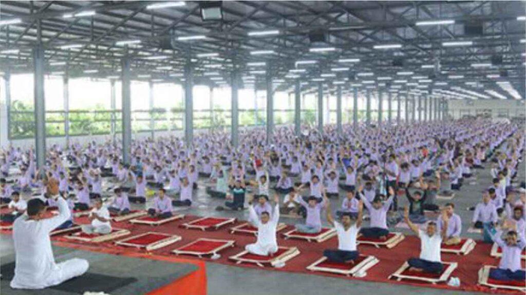 HK Group Celebrates International Day Of Yoga In Surat And Mumbai-2