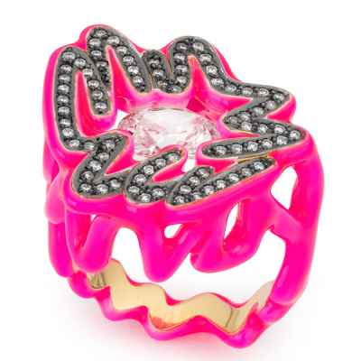 Scribbles ring in 18k yellow gold with neon pink lacquer