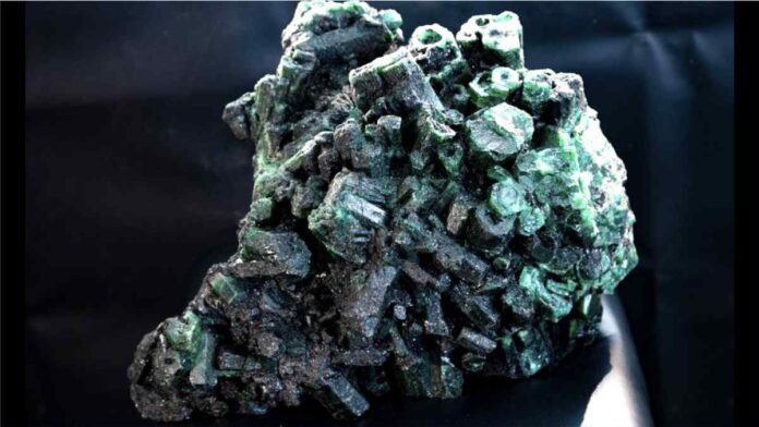 Gemfields to auction world's most expensive single emerald - 37,555 grams The Kafubu Cluster-1