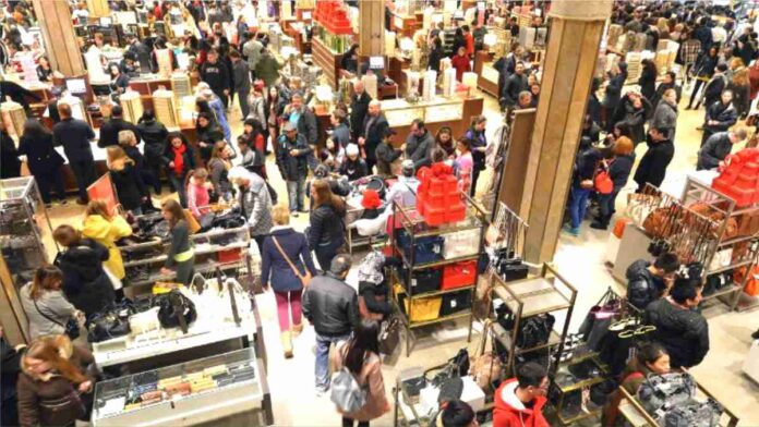 US Thanksgiving weekend saw record 196.7 million sales, as consumers shopped online and in-store