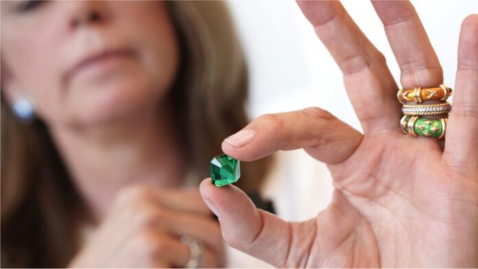 Tiffany found a rare 10-carat emerald from the Muzo mine in Colombia-1