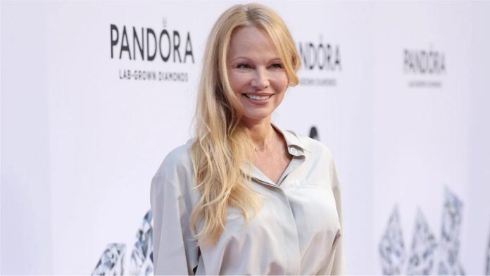 Former Baywatch actress Pamela Anderson becomes the new face of Pandora-1