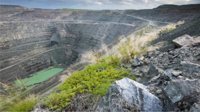 Strike signal at De Beers' Venetia mine