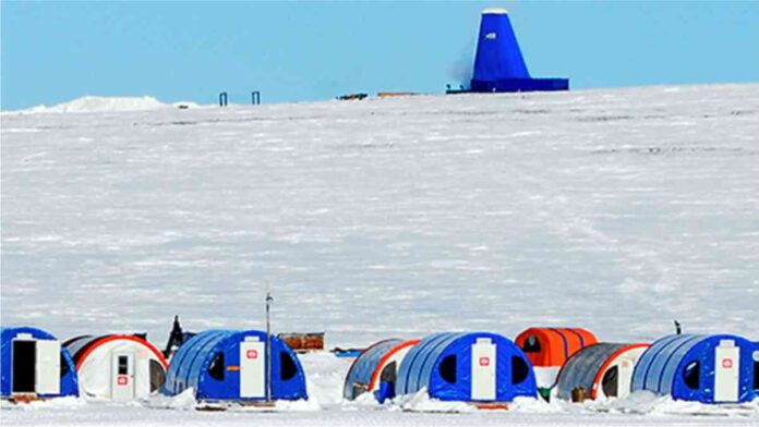 Canadian government handed over control of the diamond-rich Nunavut territory to the state