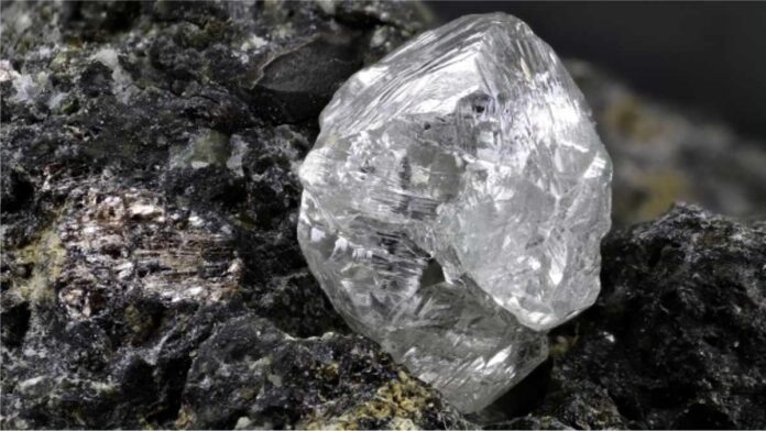 De Beers introduced new online sealed bid tender for rough diamonds