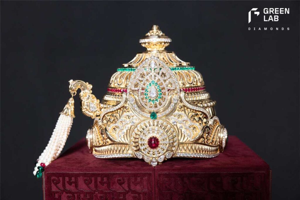 Surat-based diamond company presented jewel-encrusted crown to the Ram Lalla with immense faith-2