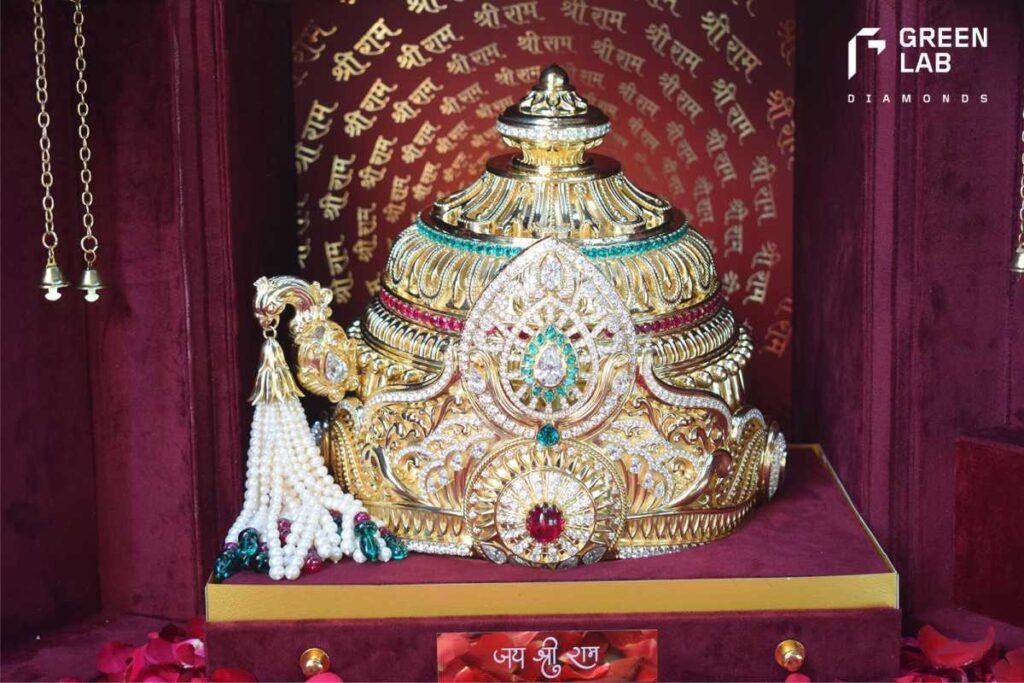 Surat-based diamond company presented jewel-encrusted crown to the Ram Lalla with immense faith-4