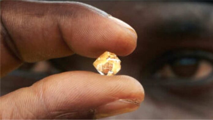 De Beers to reassess Angolas diamond deposits