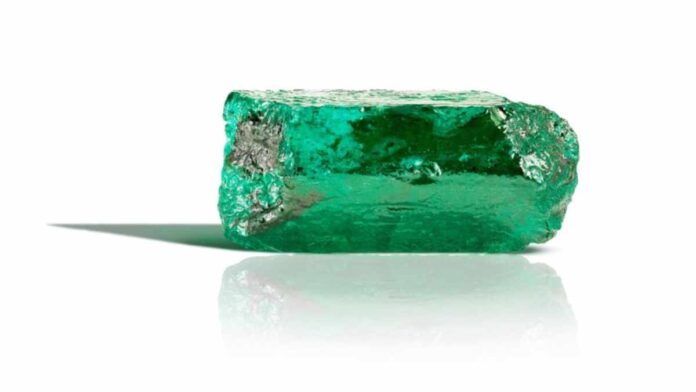 Gemfields emerald auction sets new record for price per carat