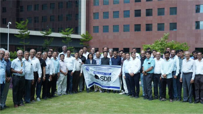 SGCCI delegation industrial visit to Surat Diamond Bourse-1