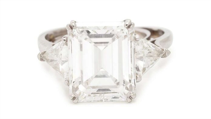 Hindman Auction House offered 7-carat diamond ring at Chicago auction-1