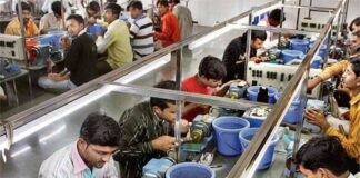 Recession in diamond industry 3 holidays declares for Diwali in diamond factories of Surat