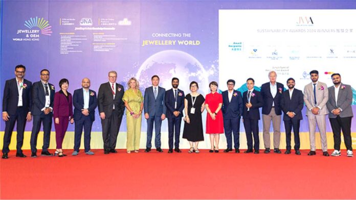 SRK Receives Sustainability Leadership Award in Jewellery and Gem WORLD Hong Kong-1