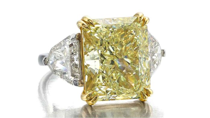 16 carat yellow diamond ring led Heritage auction-1