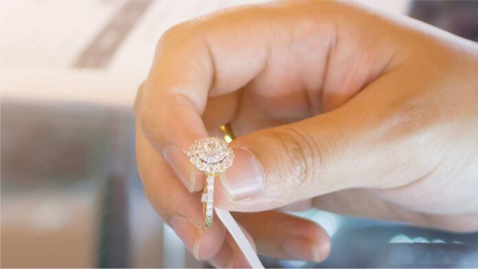 US Jewellery Sales Surge During Holiday Season