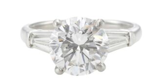 diamond ring sells for over 100k dollars at bonhams auction