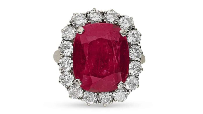 280 lots of designer and art jewellery to be auctioned at Christies-1