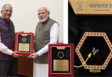 MP Govindbhai Dholakia presented Navbharat Ratna diamond made in Surat to PM Modi-1