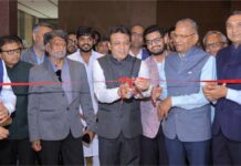 Mayor inaugurates 152 trading cabins at Surat Diamond Bourse-1