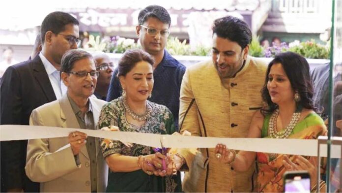 PNG Jewellers Unveils Grand Store in Chinchwad-1